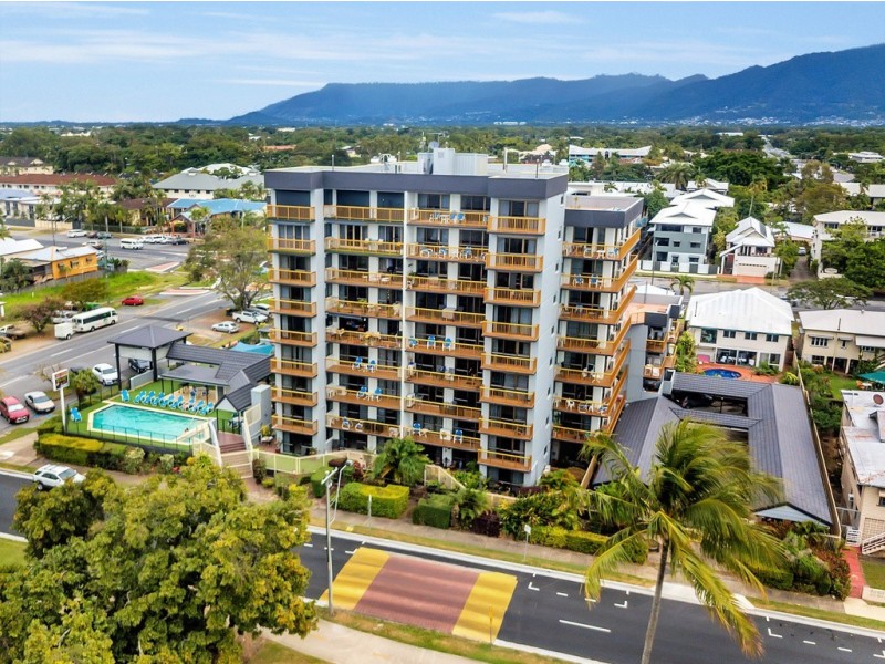 30/249-255 Esplanade, Cairns North QLD 4870
