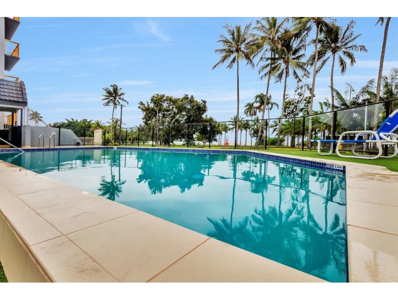 30/249-255 Esplanade, Cairns North QLD 4870