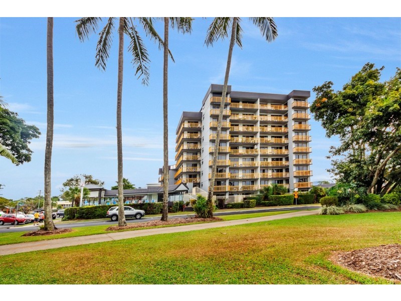 30/249-255 Esplanade, Cairns North QLD 4870