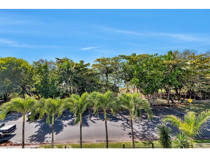 5/65 Sims Esplanade, Yorkeys Knob QLD 4878