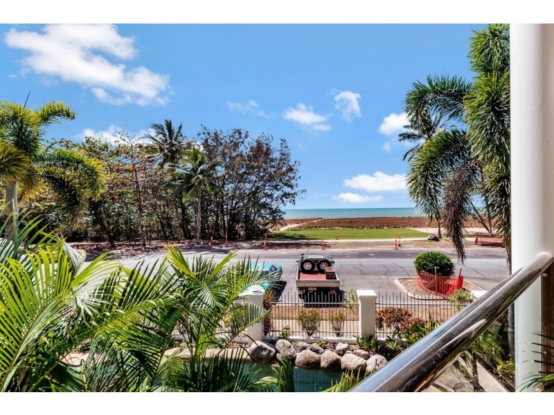 3/39 Sims Esplanade, Yorkeys Knob QLD 4878