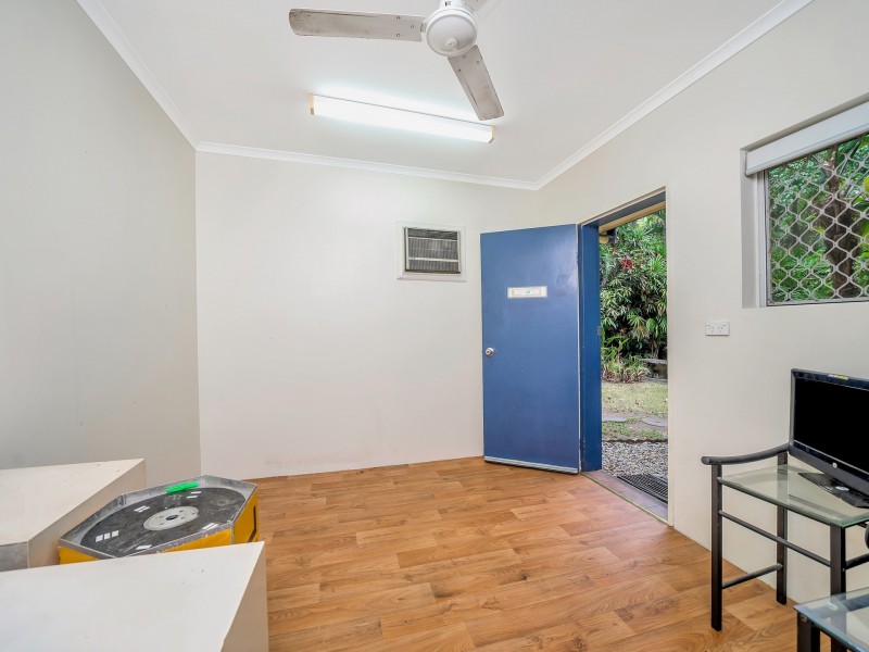1/1 Ray Street, Yorkeys Knob QLD 4878