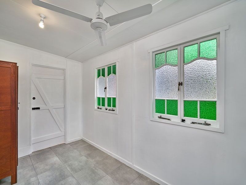 78 Marshall Street, Machans Beach QLD 4878