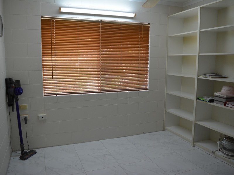 16 Narelle Close, Yorkeys Knob QLD 4878