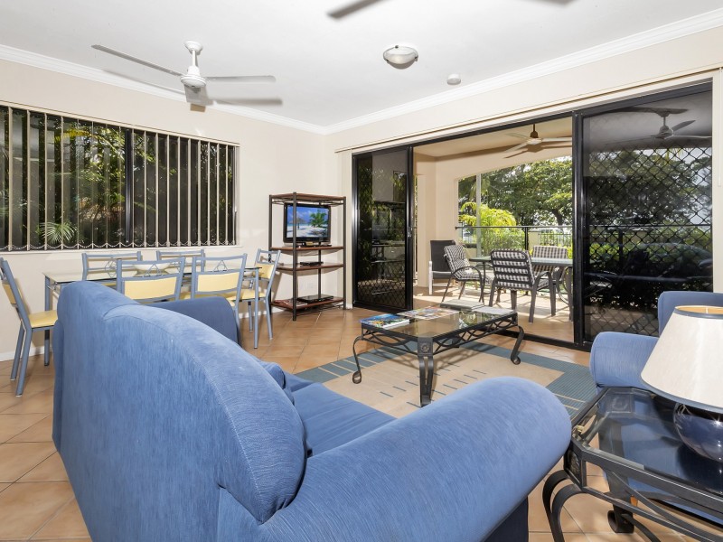 2/77 Sims Esplanade, Yorkeys Knob QLD 4878