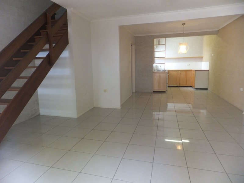 2/21-23 Bouganvillea Street, Holloways Beach QLD 4878