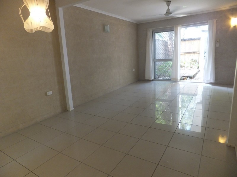 2/21-23 Bouganvillea Street, Holloways Beach QLD 4878
