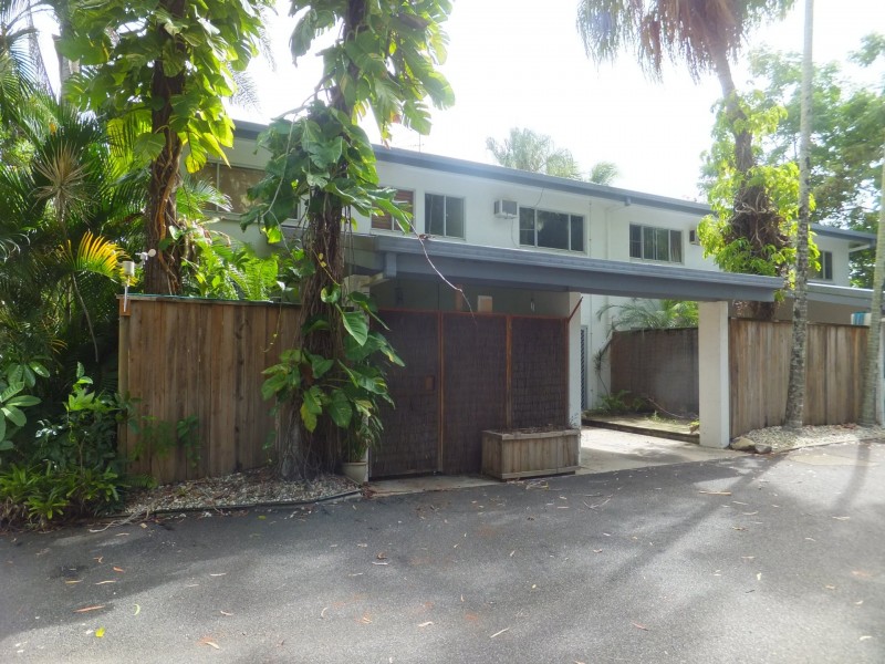 2/21-23 Bouganvillea Street, Holloways Beach QLD 4878