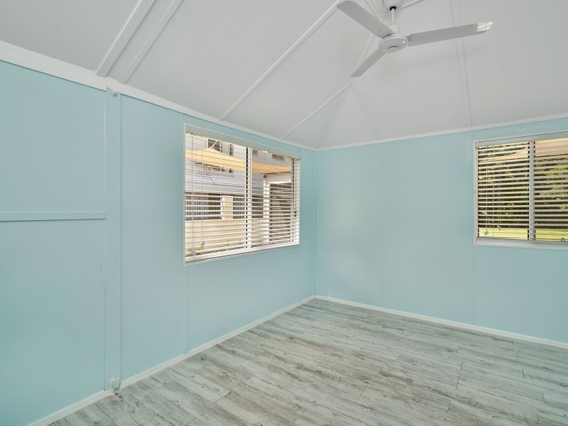 59 Sims Esplanade, Yorkeys Knob QLD 4878