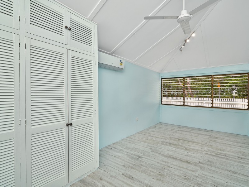 59 Sims Esplanade, Yorkeys Knob QLD 4878