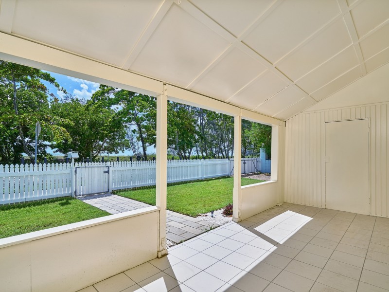 59 Sims Esplanade, Yorkeys Knob QLD 4878