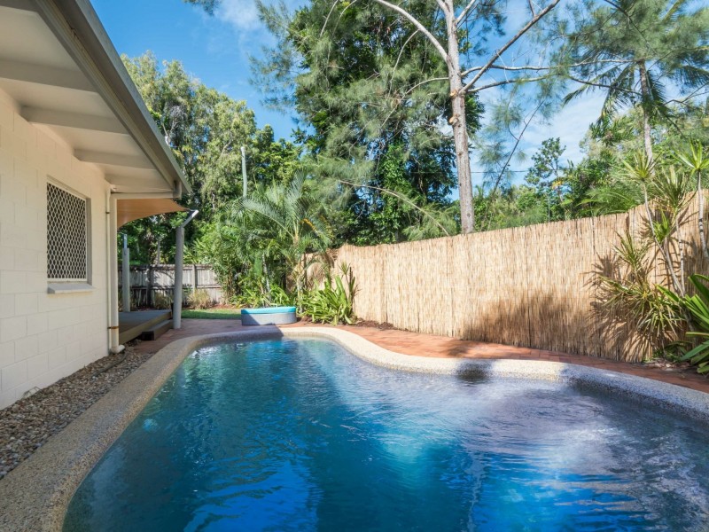 1 Caddy Street, Yorkeys Knob QLD 4878