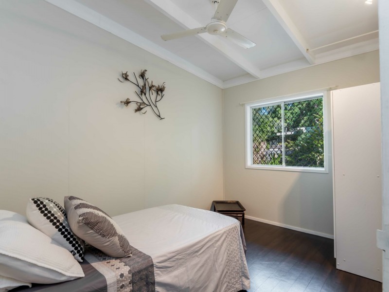 1 Caddy Street, Yorkeys Knob QLD 4878