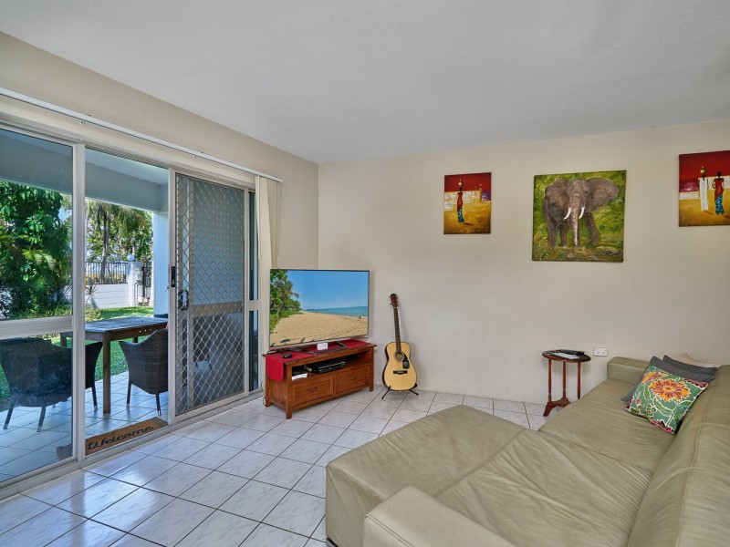 2/57 Sims Esplanade, Yorkeys Knob QLD 4878