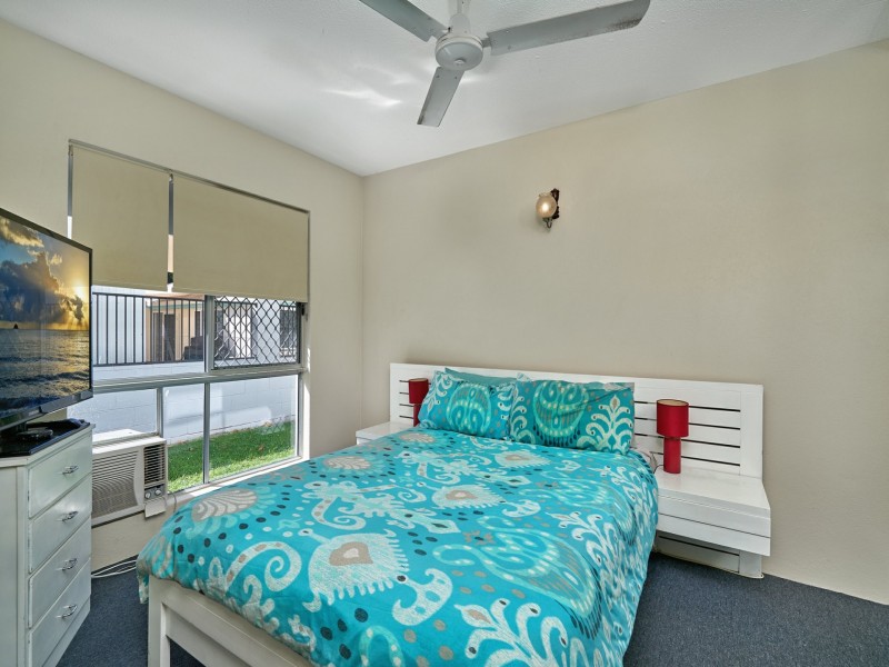 2/57 Sims Esplanade, Yorkeys Knob QLD 4878