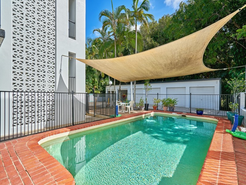 2/57 Sims Esplanade, Yorkeys Knob QLD 4878