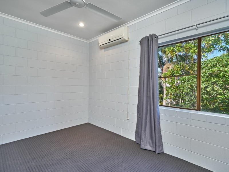 2/15 Rutherford Street, Yorkeys Knob QLD 4878