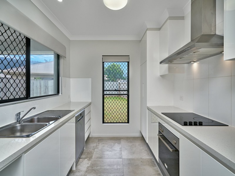 11 Newberry Street, Smithfield QLD 4878