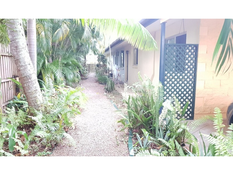 2/20 Best Street, Yorkeys Knob QLD 4878