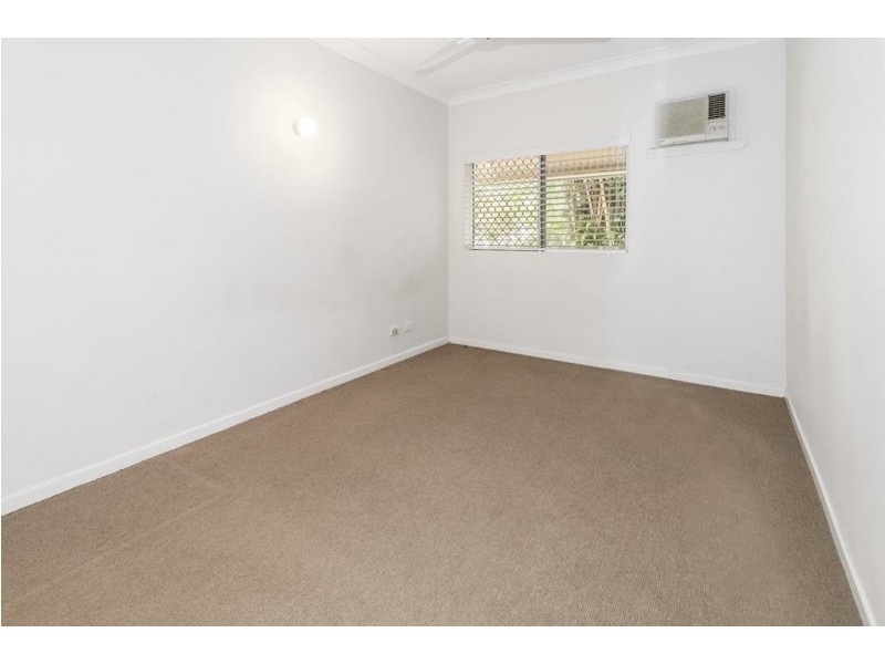 2/53 Sims Esplanade, Yorkeys Knob QLD 4878