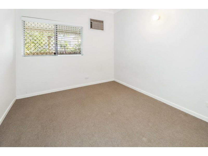 2/53 Sims Esplanade, Yorkeys Knob QLD 4878