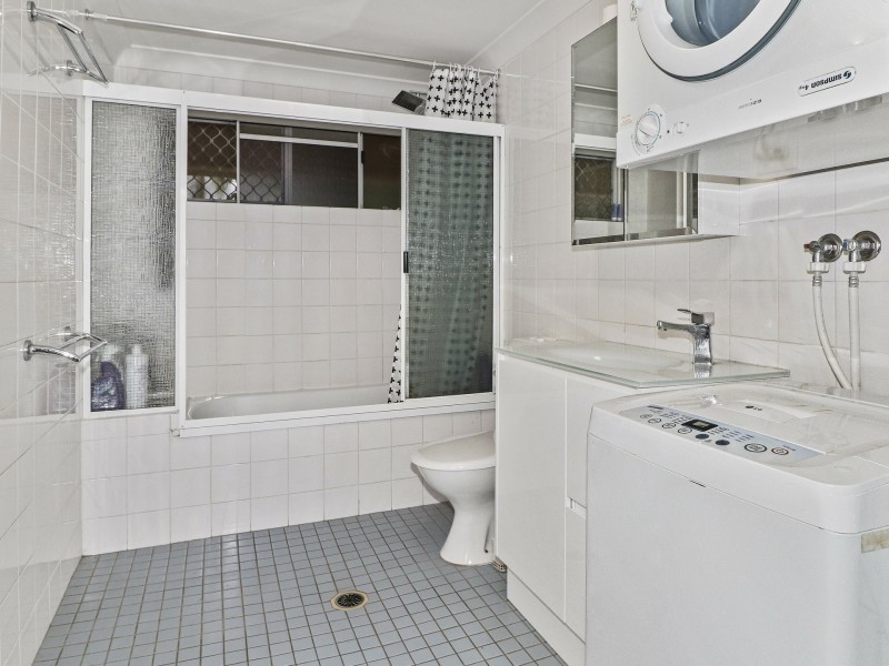 2/53 Sims Esplanade, Yorkeys Knob QLD 4878