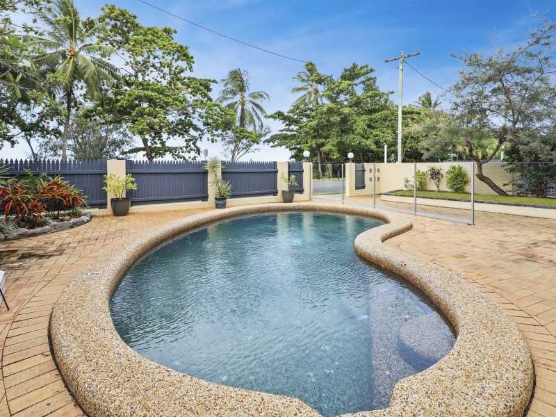 2/53 Sims Esplanade, Yorkeys Knob QLD 4878