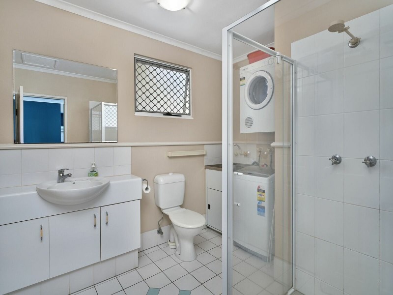 23/1-19 Poinciana Street, Holloways Beach QLD 4878
