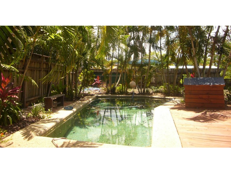 17 Morgan Street, Yorkeys Knob QLD 4878