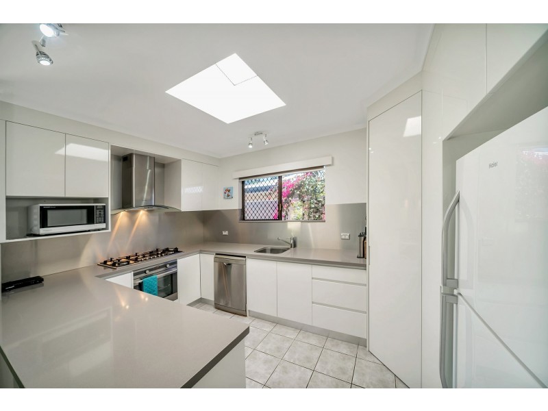 32 Derby Street, Yorkeys Knob QLD 4878