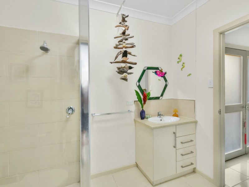 9 Dowsett Close, Yorkeys Knob QLD 4878