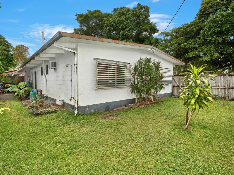 1/13 Fairway Street, Yorkeys Knob QLD 4878