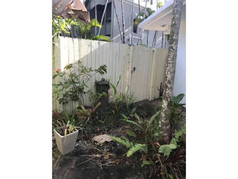 1/1-3 Buckley Street, Yorkeys Knob QLD 4878