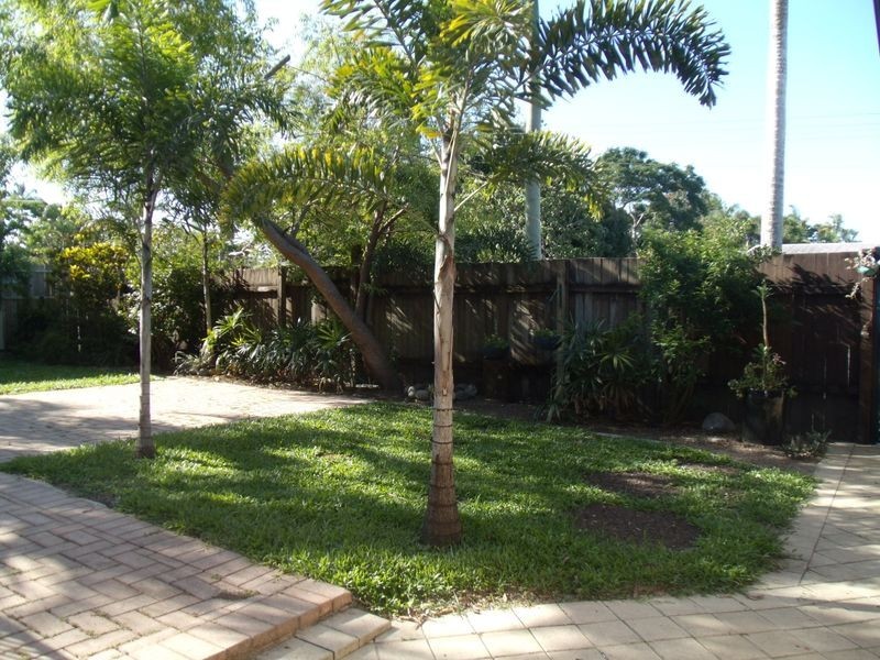17 Morgan Street, Yorkeys Knob QLD 4878