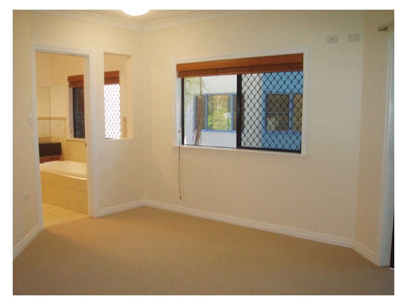 Yorkeys Knob QLD 4878