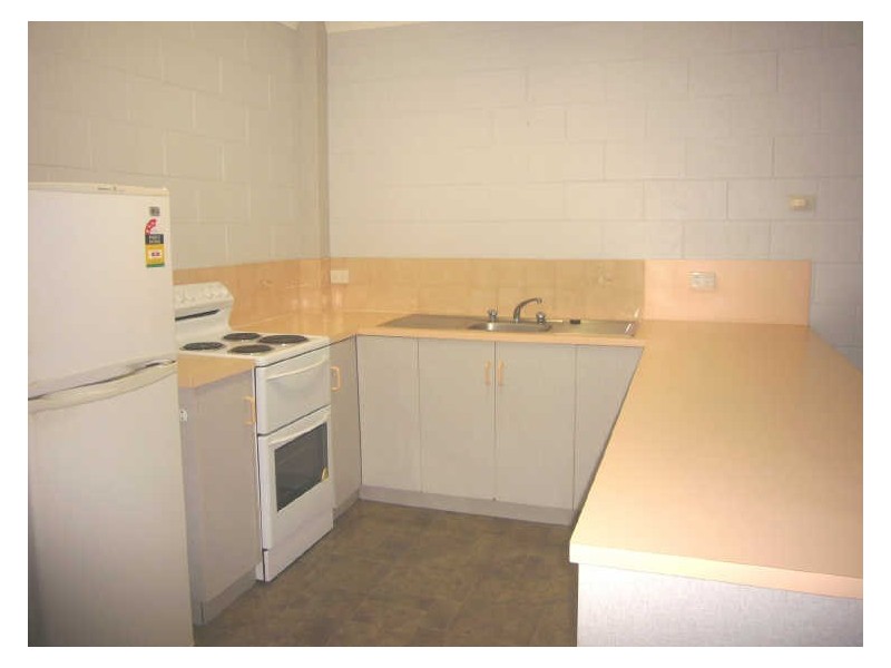 8/527 Varley Street, Yorkeys Knob QLD 4878