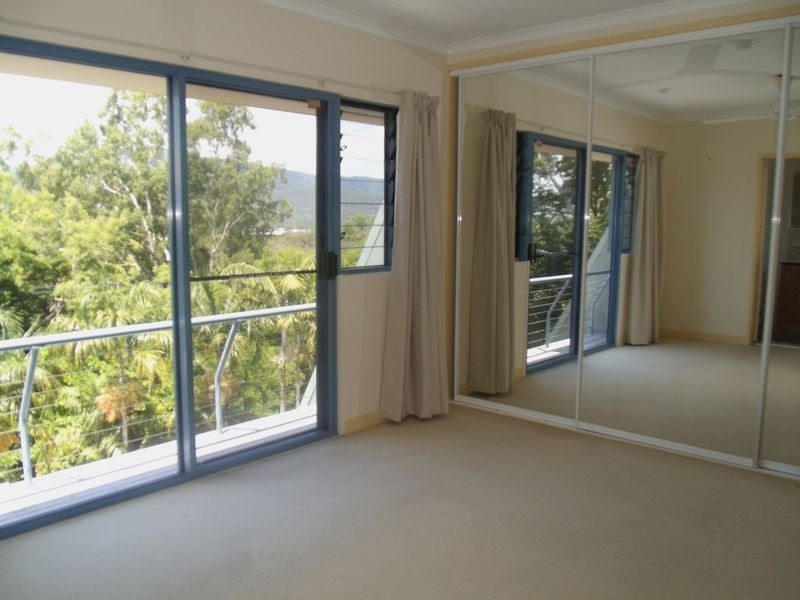 11/16-20 Ray Street HALF MOON BAY TERRA, Yorkeys Knob QLD 4878