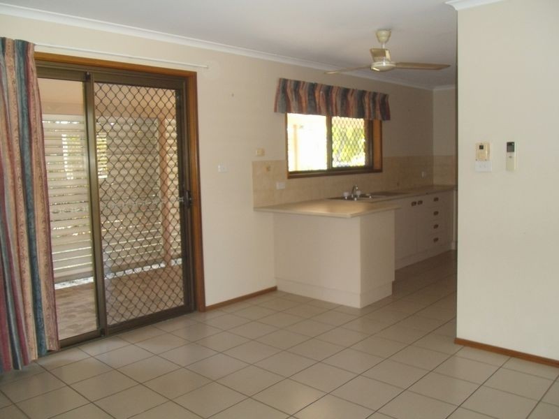 1 Roslyn Close, Yorkeys Knob QLD 4878