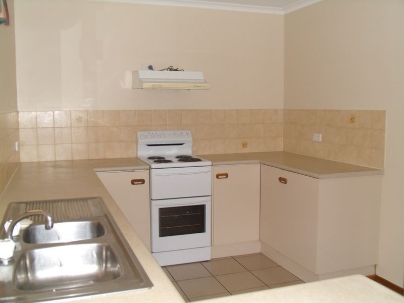 1 Roslyn Close, Yorkeys Knob QLD 4878