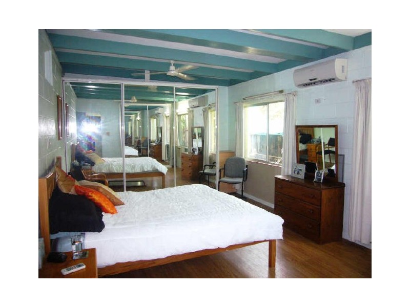 Yorkeys Knob QLD 4878