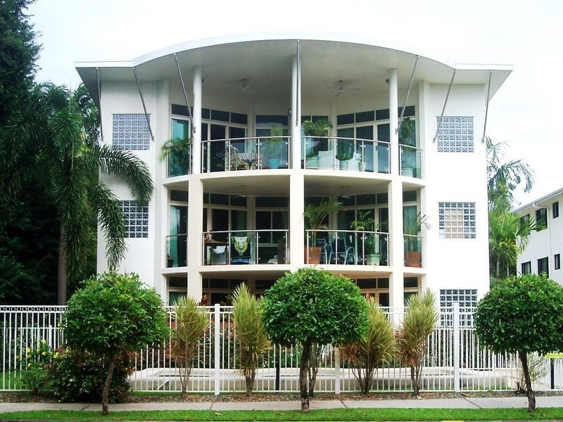 3/27 Sims Esplanade, Yorkeys Knob QLD 4878