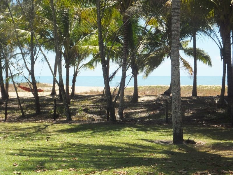 3/27 Sims Esplanade, Yorkeys Knob QLD 4878