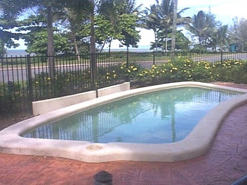 Yorkeys Knob QLD 4878