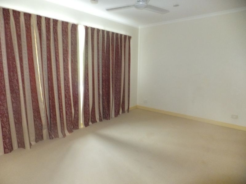 11/16-20 Ray Street HALF MOON BAY TERRA, Yorkeys Knob QLD 4878