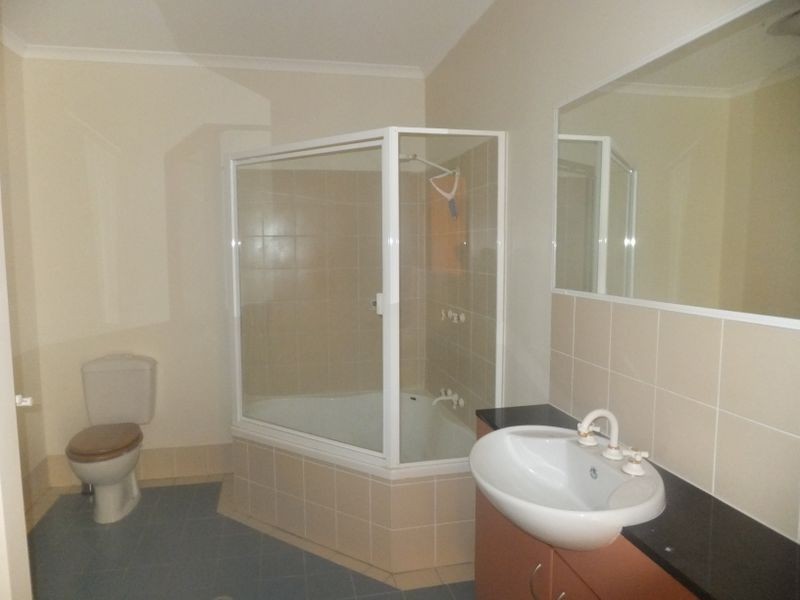 11/16-20 Ray Street HALF MOON BAY TERRA, Yorkeys Knob QLD 4878