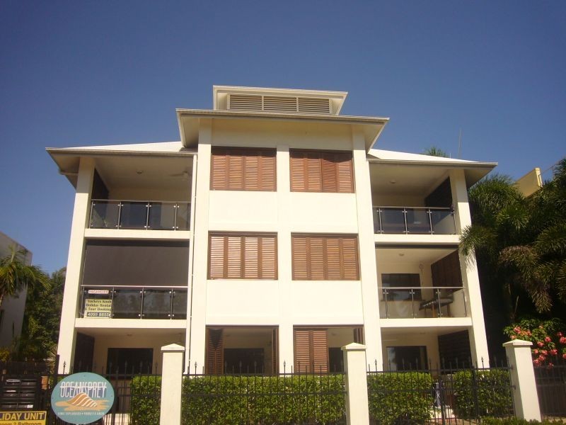 Yorkeys Knob QLD 4878