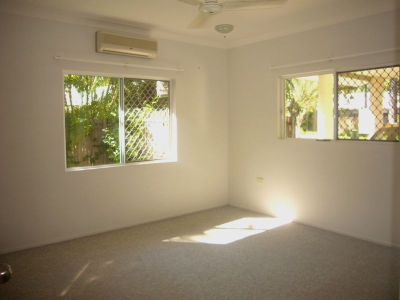 10 Shell Close, Kewarra Beach QLD 4879