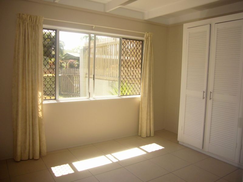 Yorkeys Knob QLD 4878