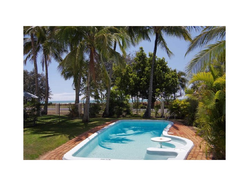 Yorkeys Knob QLD 4878