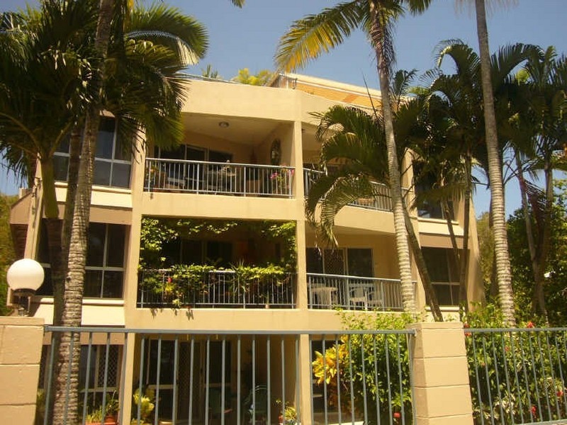 2/57 Sims Esplanade, Yorkeys Knob QLD 4878